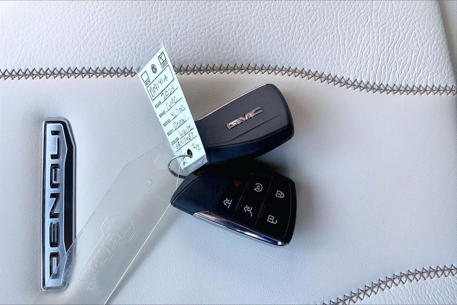 Used 2025 GMC Yukon Denali AWD/4WD image 12