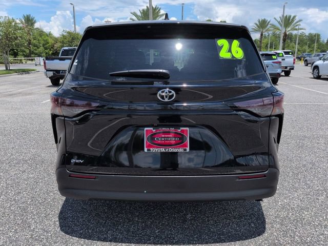 Certified 2026 Toyota Sienna LE FWD image 5