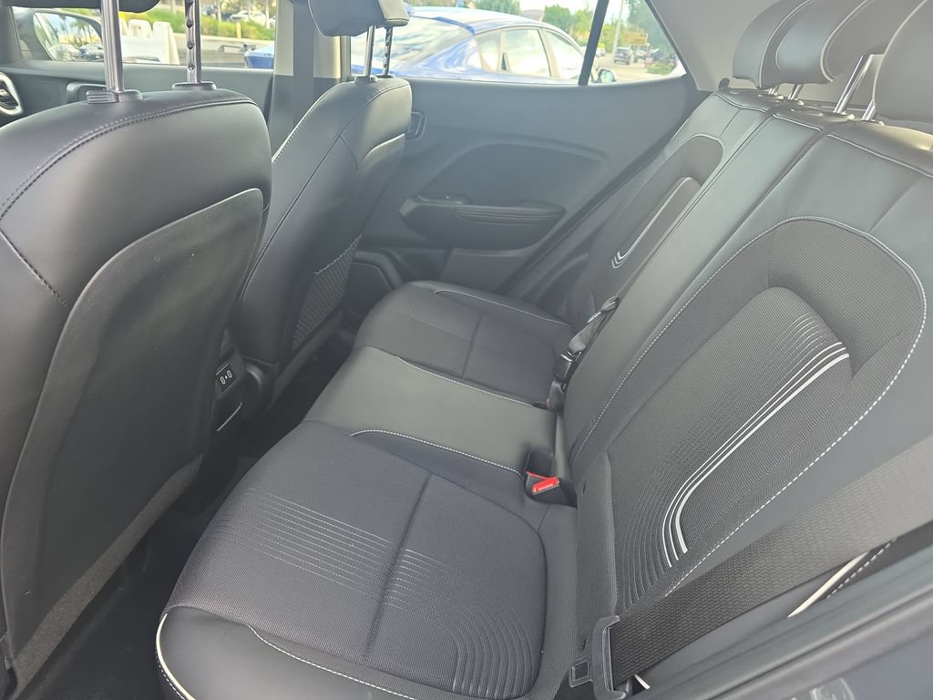 Used 2024 Hyundai Venue Limited FWD image 23