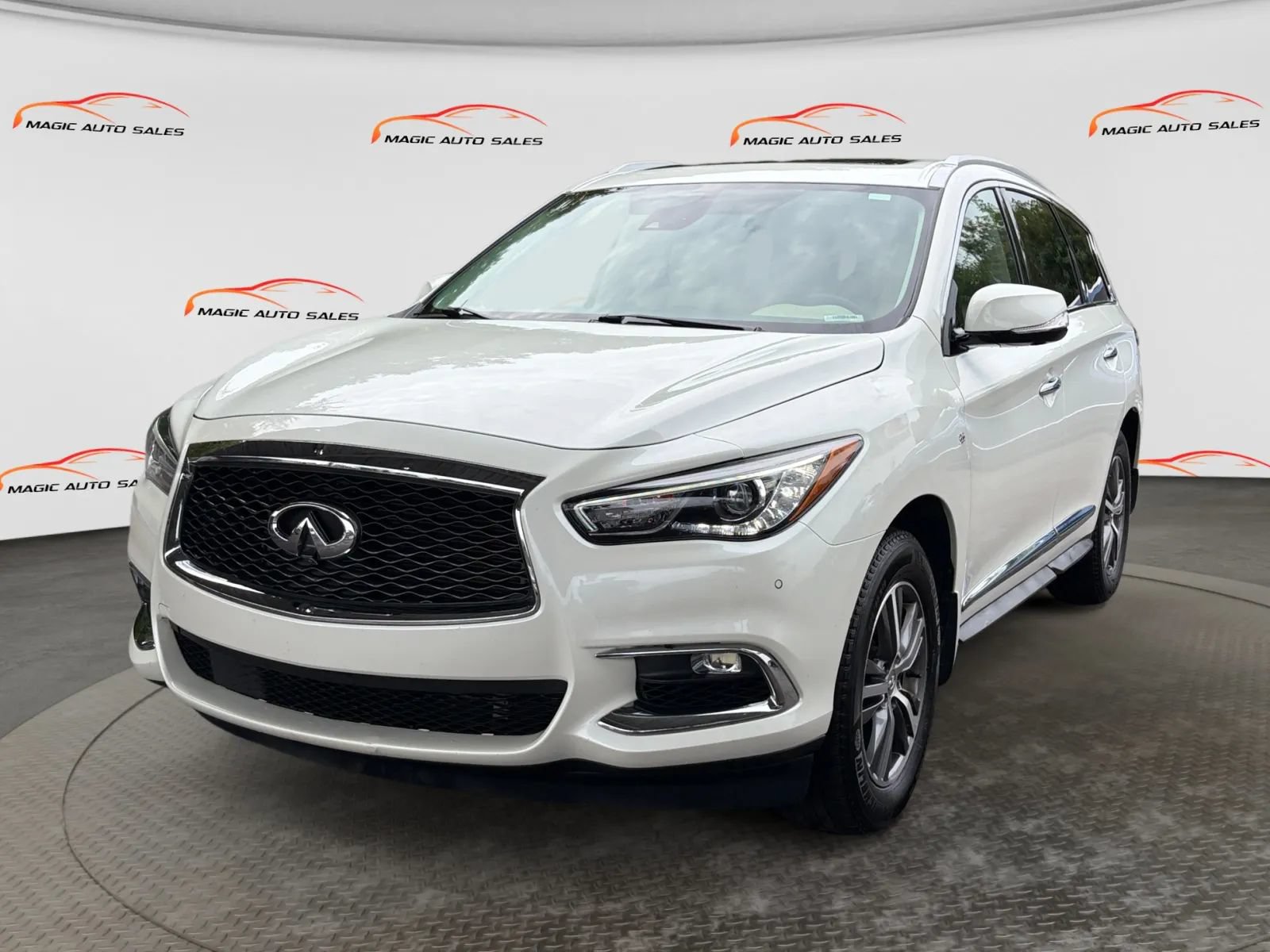Used 2020 INFINITI QX60 Luxe w/ Essential Package