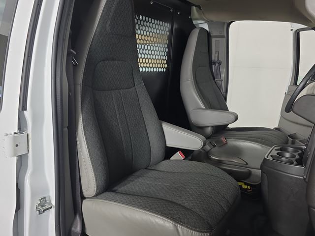 Used 2024 GMC Savana 2500 w/ Driver Convenience Package RWD image 17