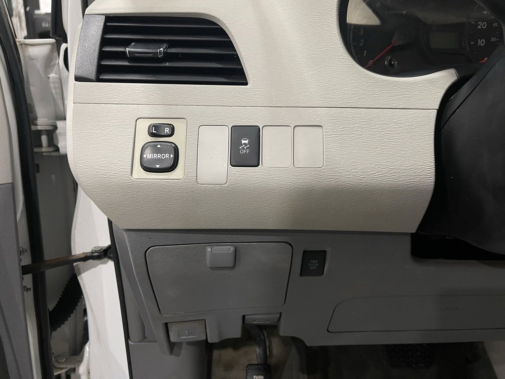Used 2011 Toyota Sienna LE image 20