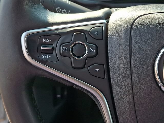 Used 2017 Buick Regal Sport Touring FWD image 17