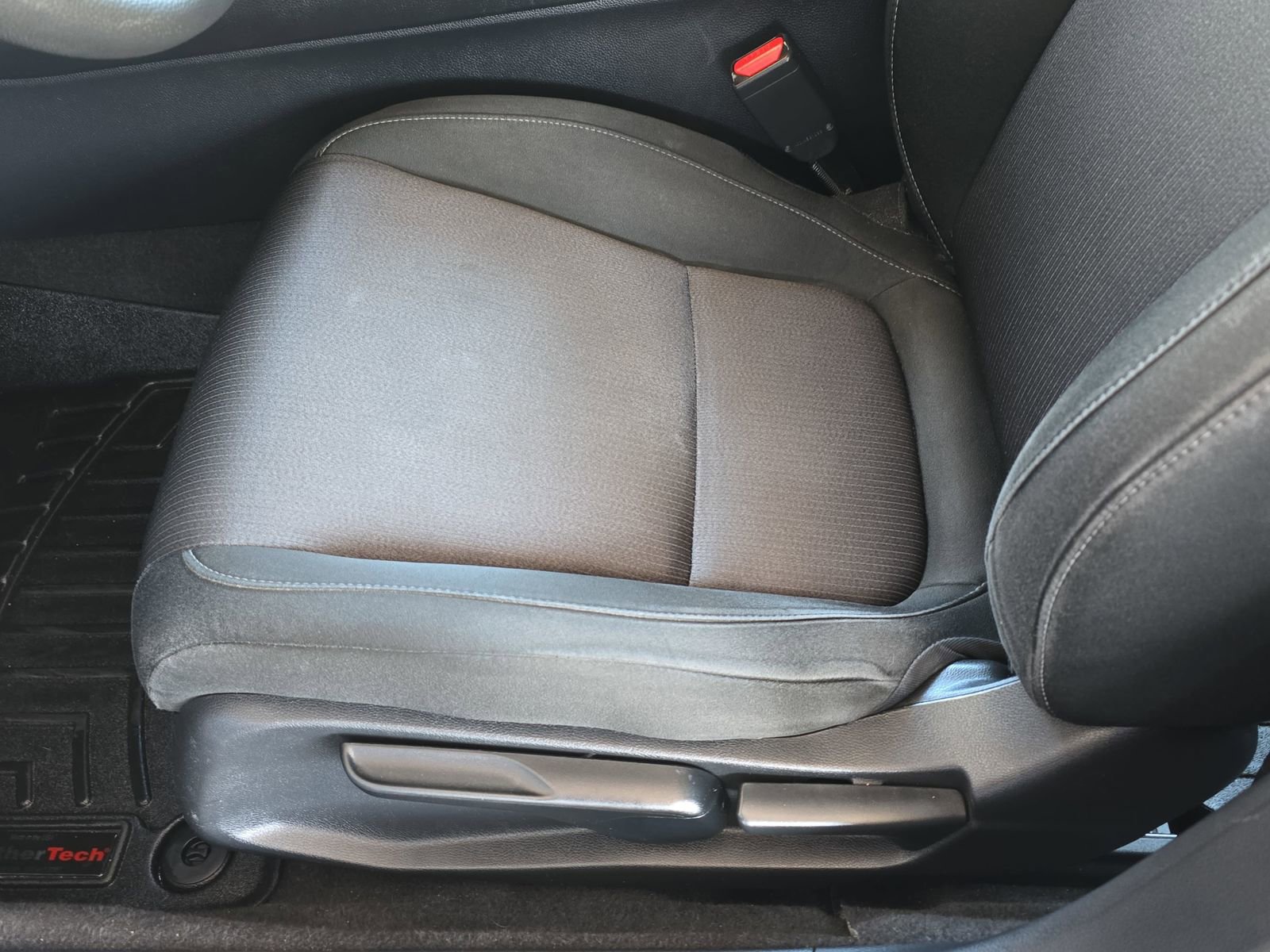 Used 2018 Honda Accord LX image 29
