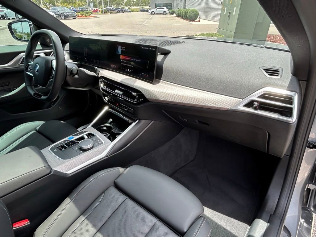 Used 2025 BMW i4 eDrive40 w/ Premium Package RWD image 53