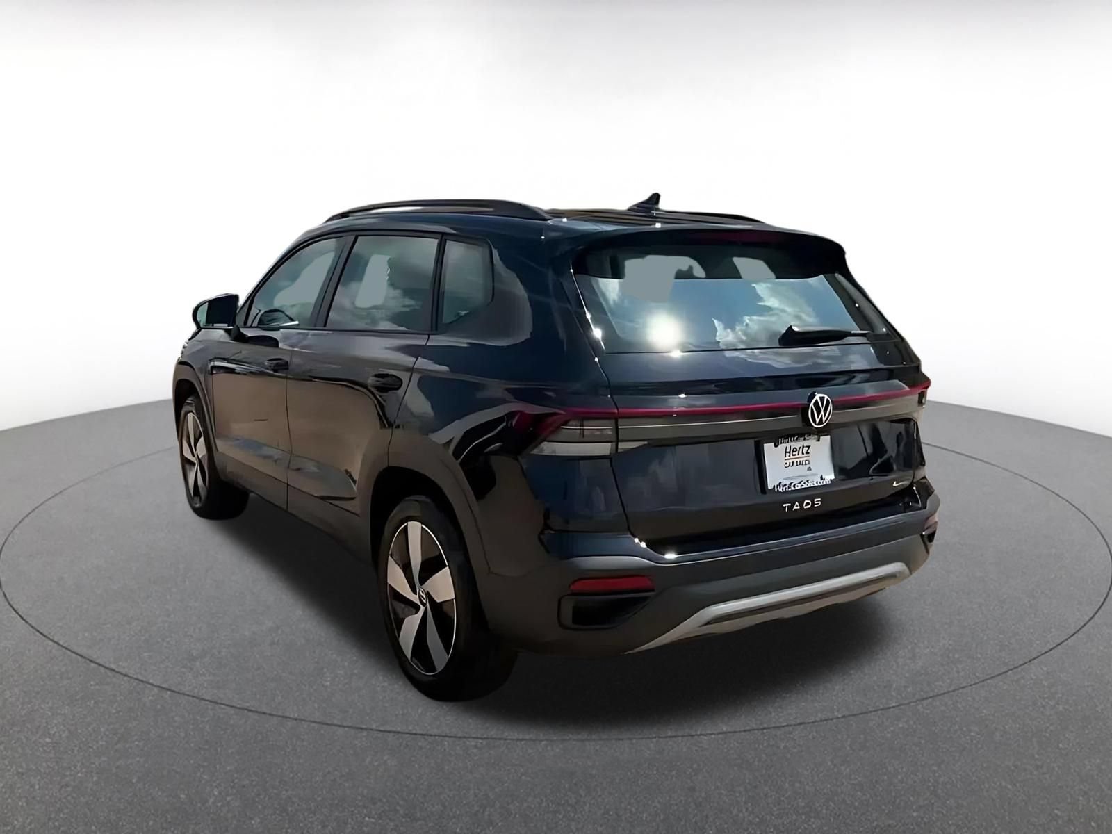 Used 2026 Volkswagen Taos S AWD/4WD image 9