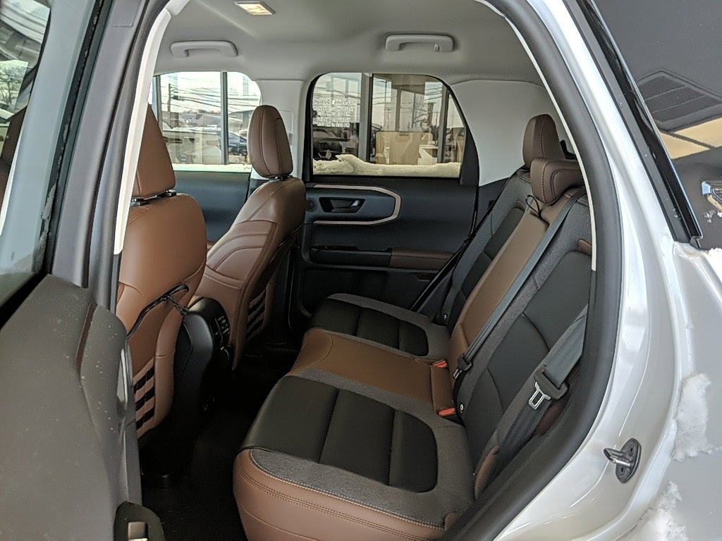 Used 2023 Ford Bronco Sport Outer Banks w/ Tech Package image 11