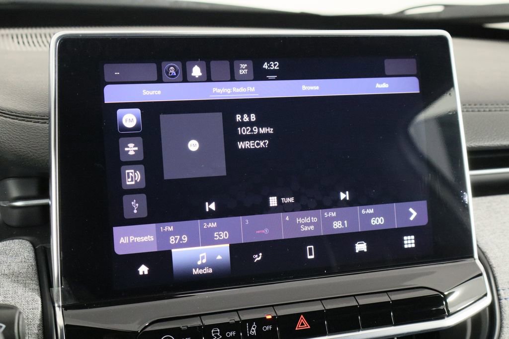 New 2024 Jeep Compass Latitude image 29