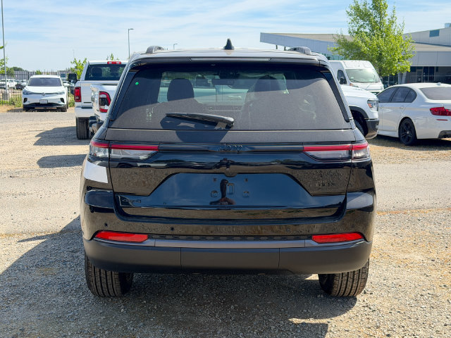 New 2026 Jeep Grand Cherokee Altitude AWD/4WD image 7