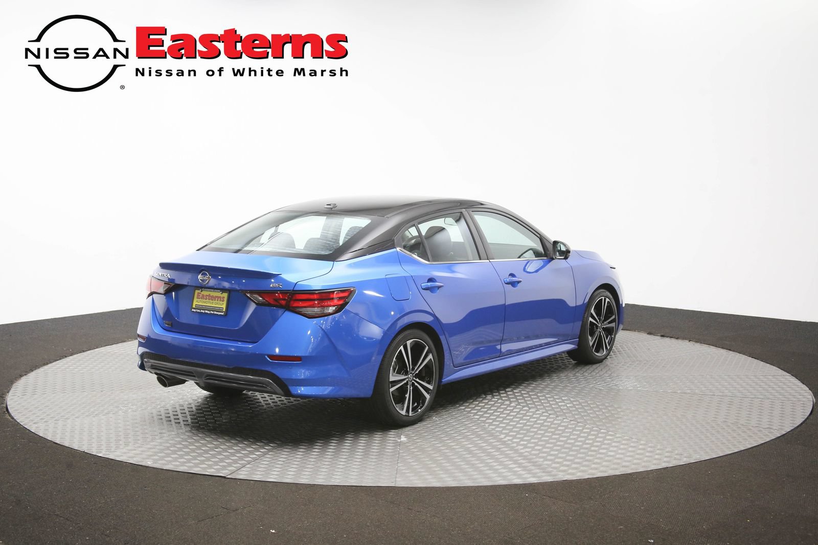 Used 2022 Nissan Sentra SR w/ SR Premium Package FWD image 40
