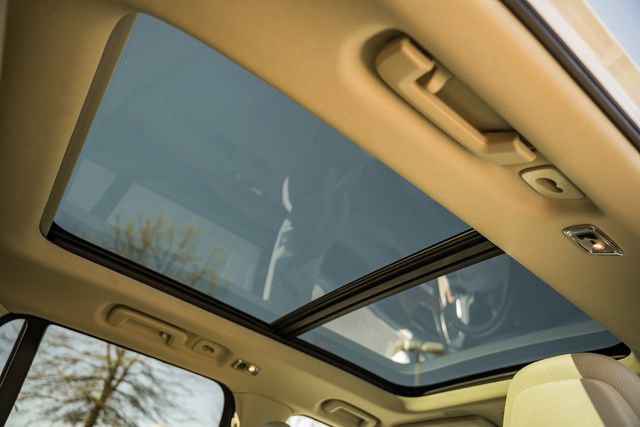 Certified 2022 Volvo XC90 T6 Momentum w/ Climate Package image 33