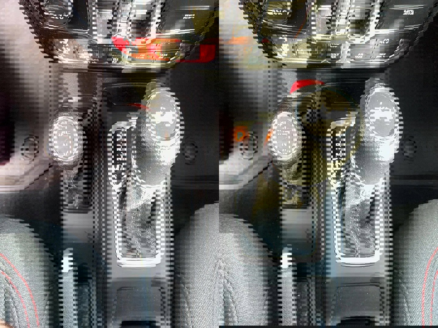 Used 2024 Jeep Wrangler Unlimited Rubicon image 23