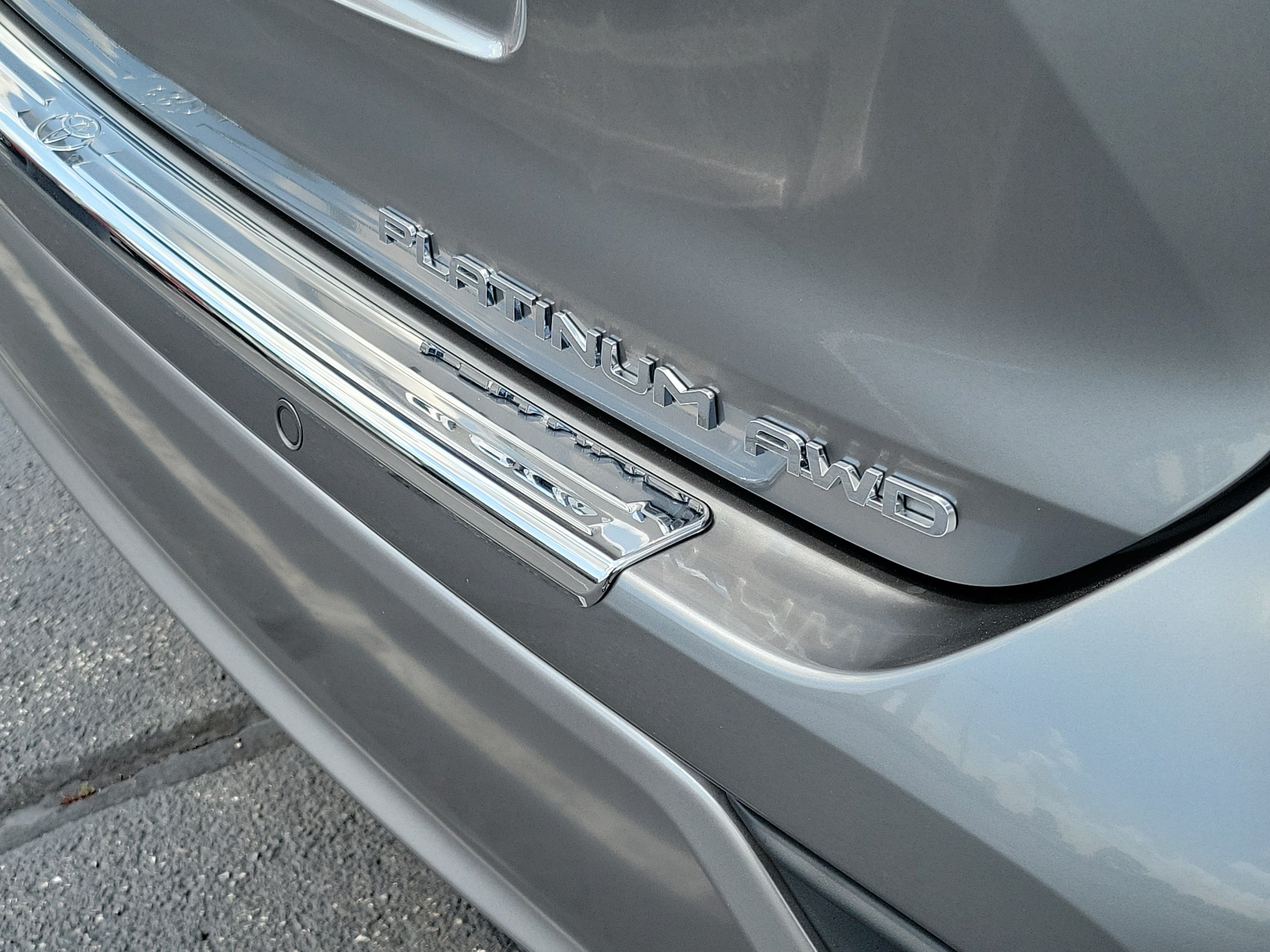 New 2026 Toyota Highlander Platinum AWD/4WD image 6