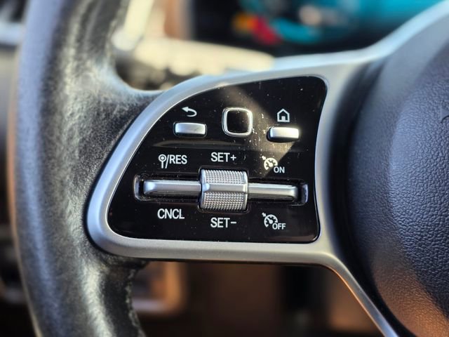 Used 2021 Mercedes-Benz GLB 250 4MATIC w/ Premium Package image 24