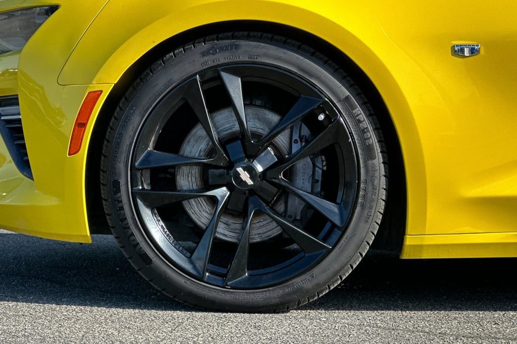 Used 2016 Chevrolet Camaro SS RWD image 24