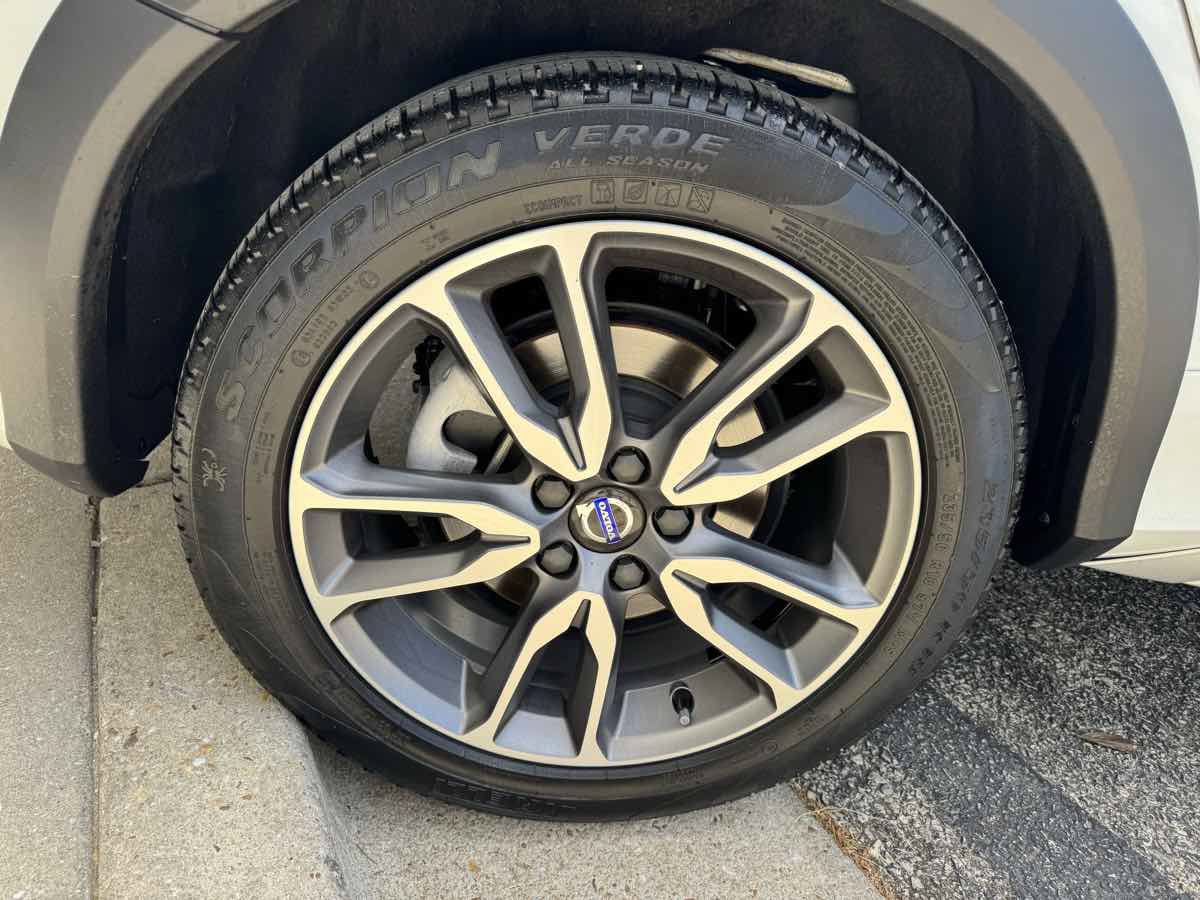 Used 2018 Volvo V60 T5 Cross Country AWD/4WD image 34