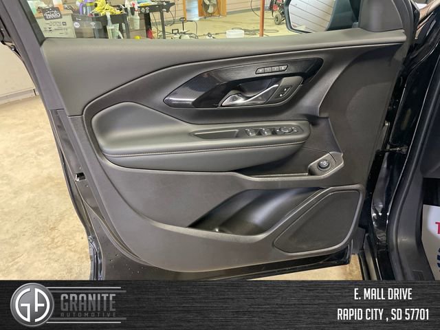 Used 2024 GMC Terrain AT4 w/ Tech Package image 10