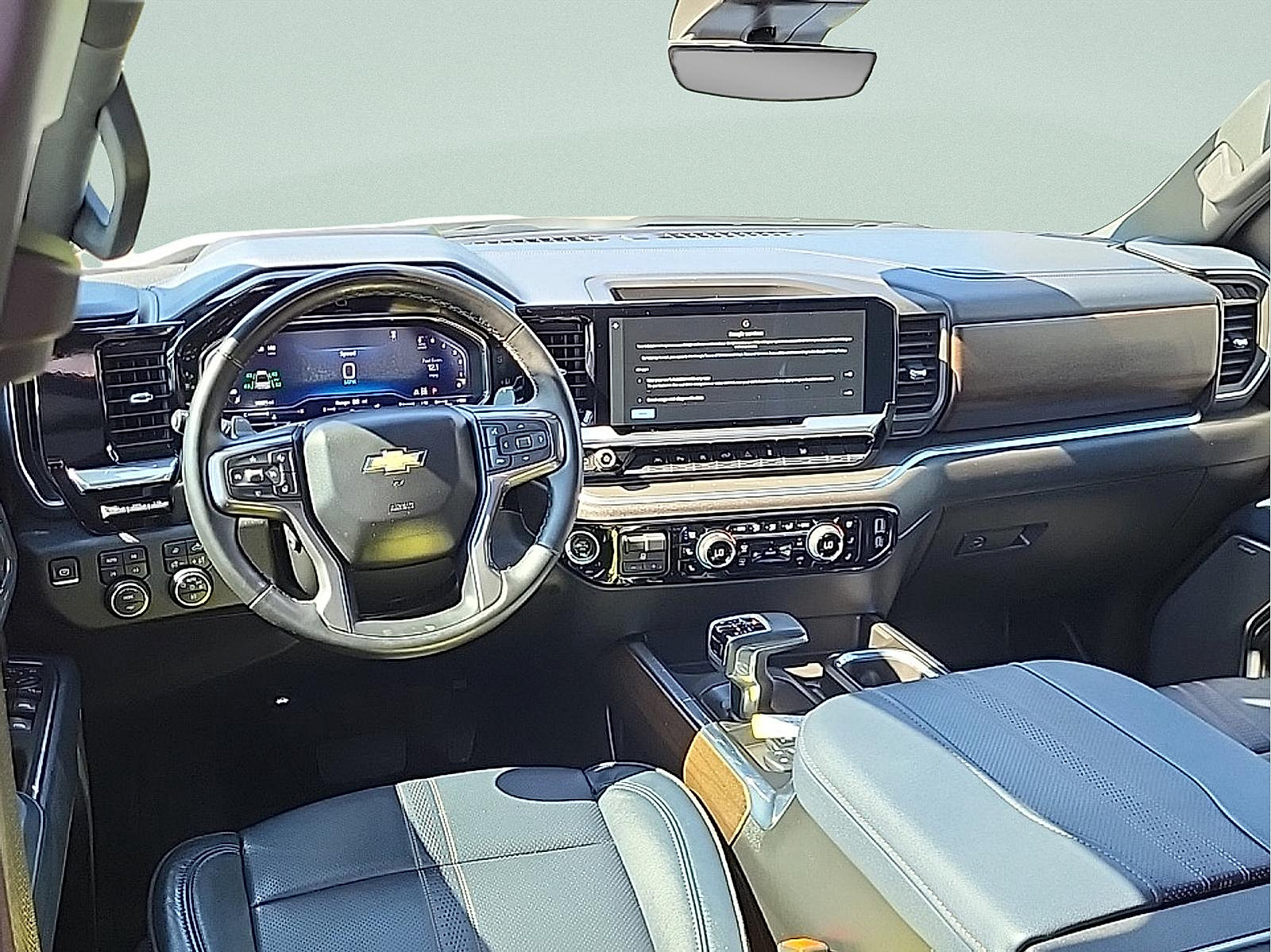 Used 2024 Chevrolet Silverado 1500 High Country w/ Technology Package AWD/4WD image 16