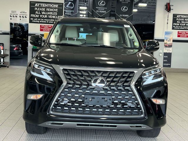 Used 2021 Lexus GX 460 w/ Accessory Package AWD/4WD image 2