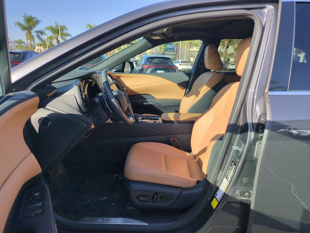Used 2026 Lexus RX 350h w/ Convenience Package AWD/4WD image 11