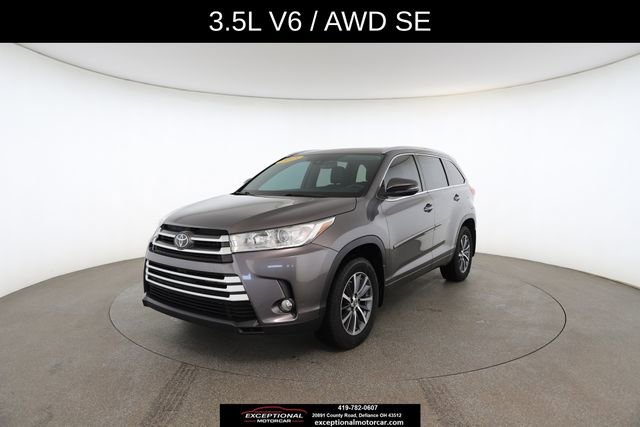 Used 2018 Toyota Highlander XLE image 2
