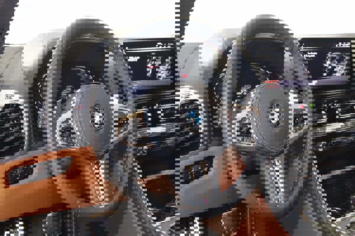 Used 2025 BMW M850i xDrive Coupe w/ M Sport Professional Package image 6