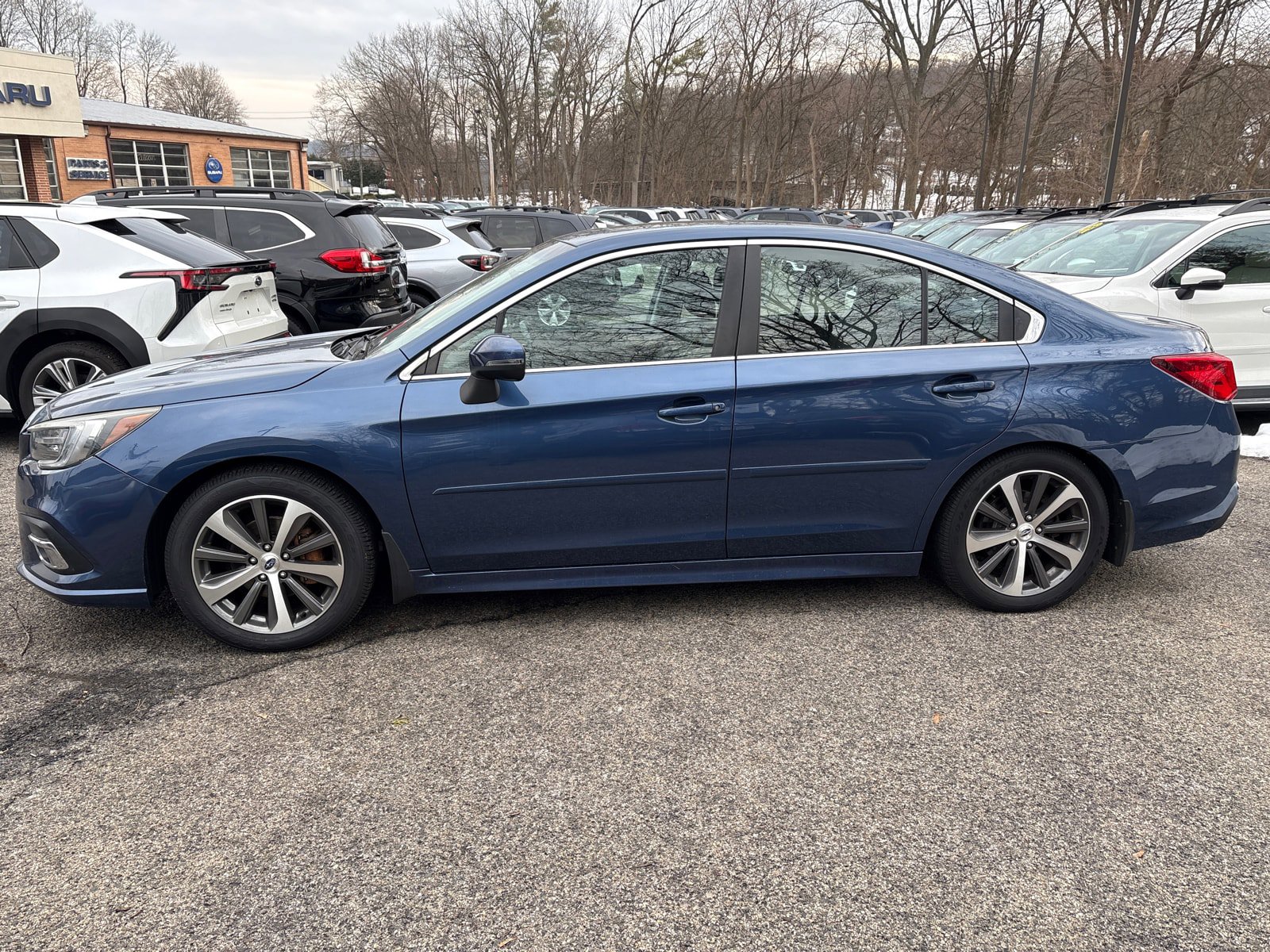 Used 2019 Subaru Legacy 2.5i Limited AWD/4WD image 4
