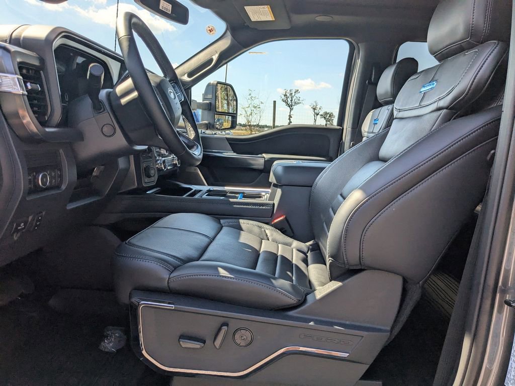 New 2026 Ford F350 Platinum w/ FX4 Off-Road Package image 15
