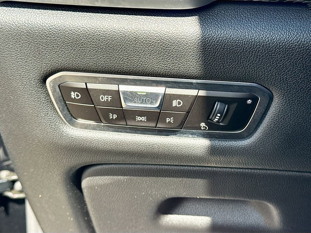 Used 2021 BMW X5 xDrive40i w/ M Sport Package image 37