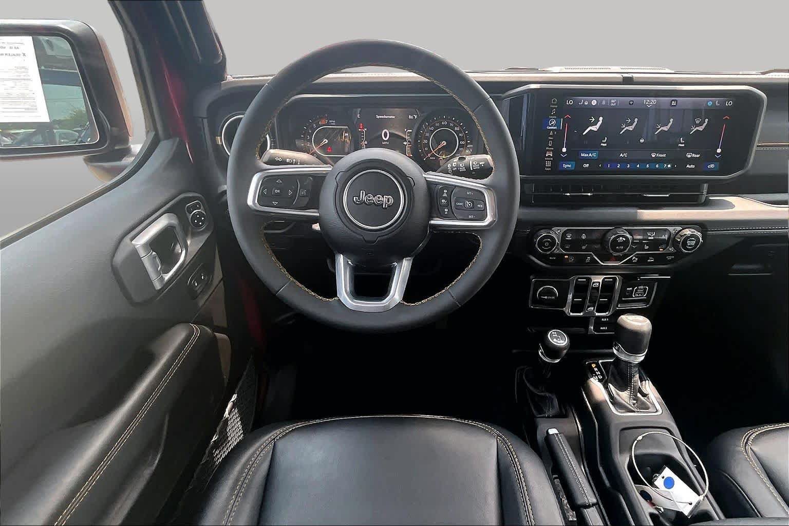 Used 2024 Jeep Wrangler Unlimited Sahara w/ Technology Group AWD/4WD image 5