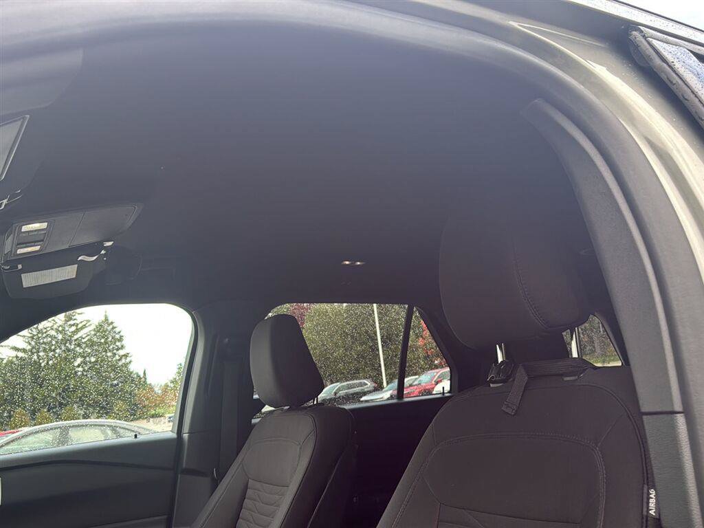 Used 2020 Ford Explorer XLT w/ Comfort Package AWD/4WD image 9