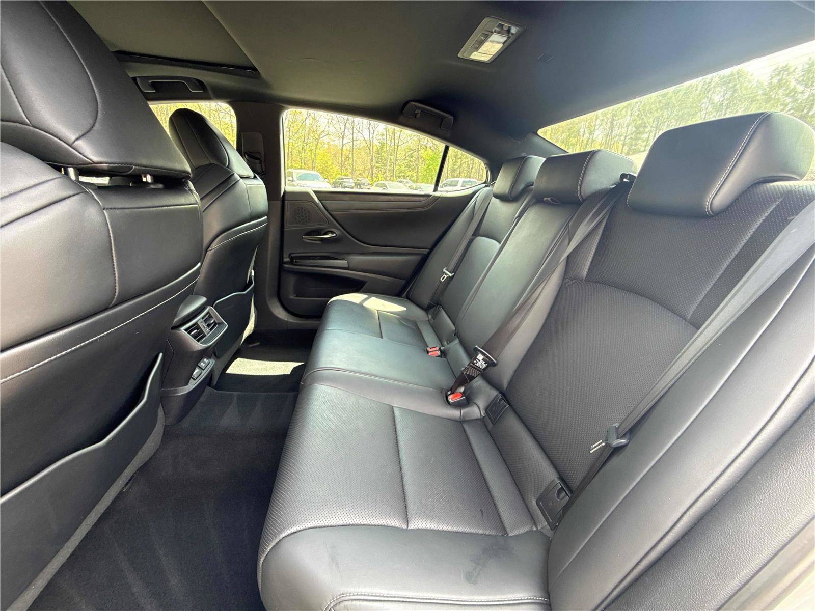 Used 2019 Lexus ES 350 F Sport w/ Accessory Package 2 FWD image 12