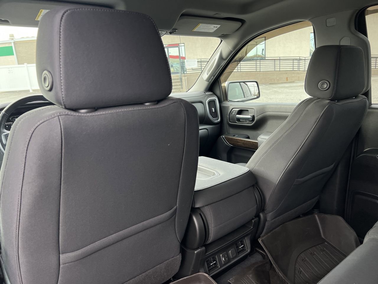 Used 2022 GMC Sierra 1500 SLE image 22