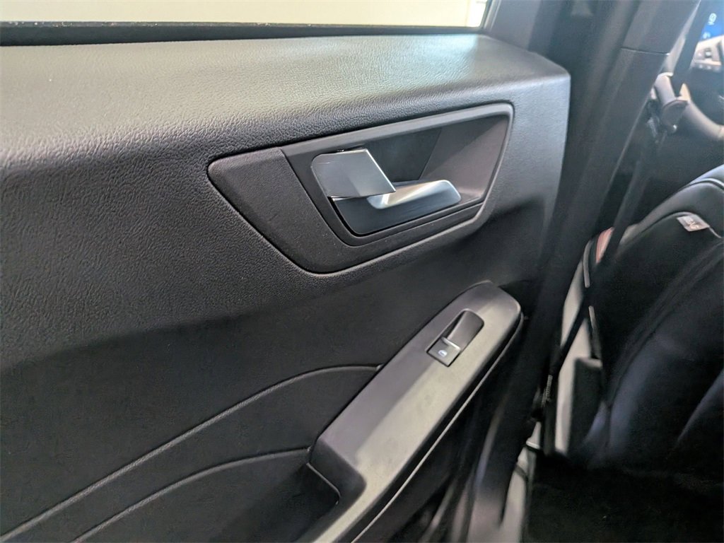 Used 2025 Ford Escape ST-Line image 18