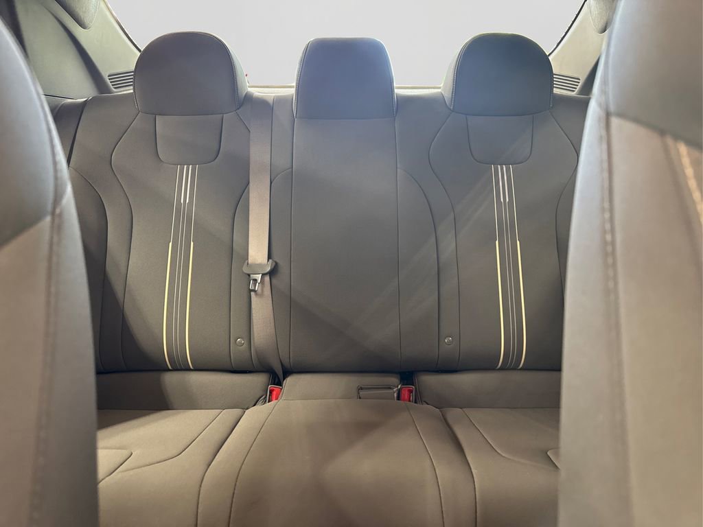 Used 2022 Hyundai Elantra SEL w/ Preferred Accessory Package image 18