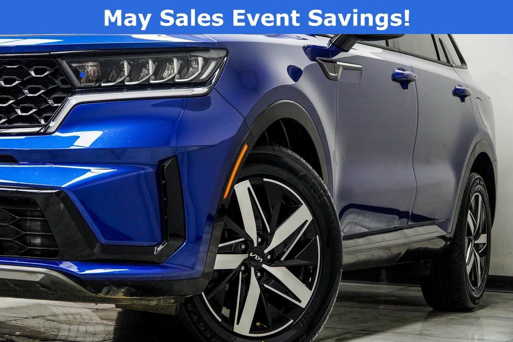 Used 2023 Kia Sorento S w/ Panoramic Sunroof Package FWD image 3