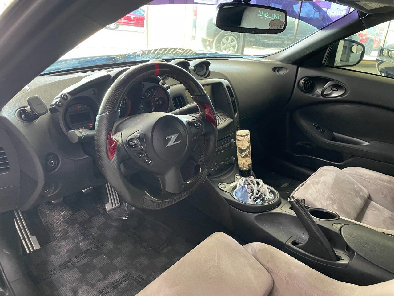 Used 2015 Nissan 370Z NISMO image 16