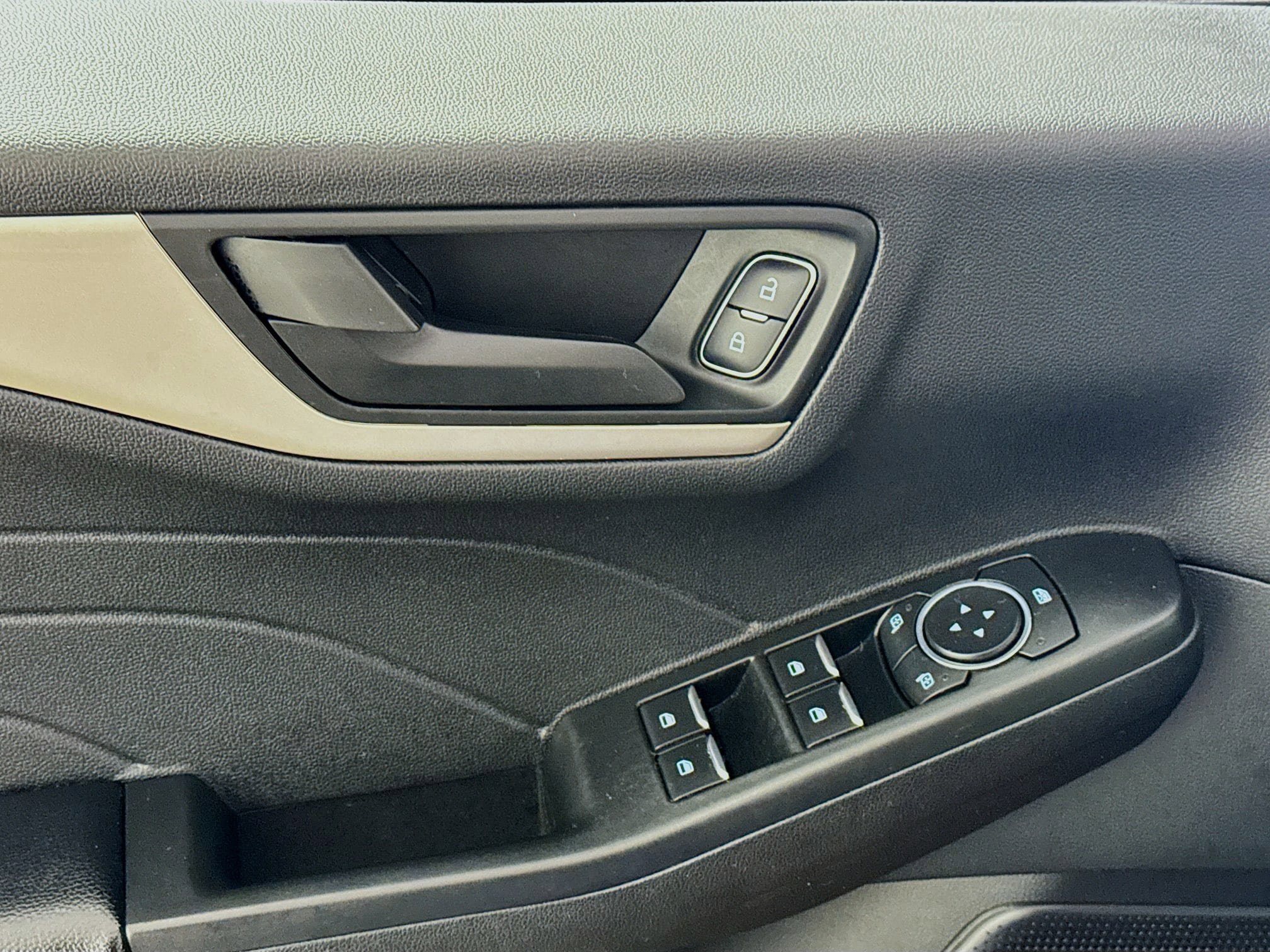 Used 2022 Ford Escape SE FWD image 19