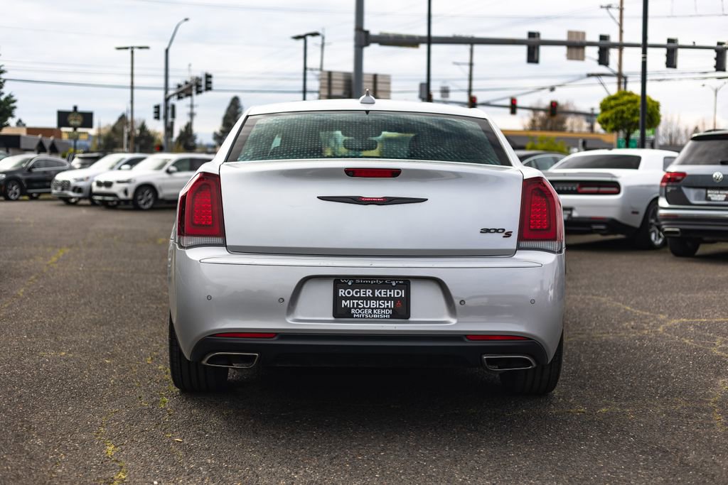 Used 2023 Chrysler 300 S RWD image 10