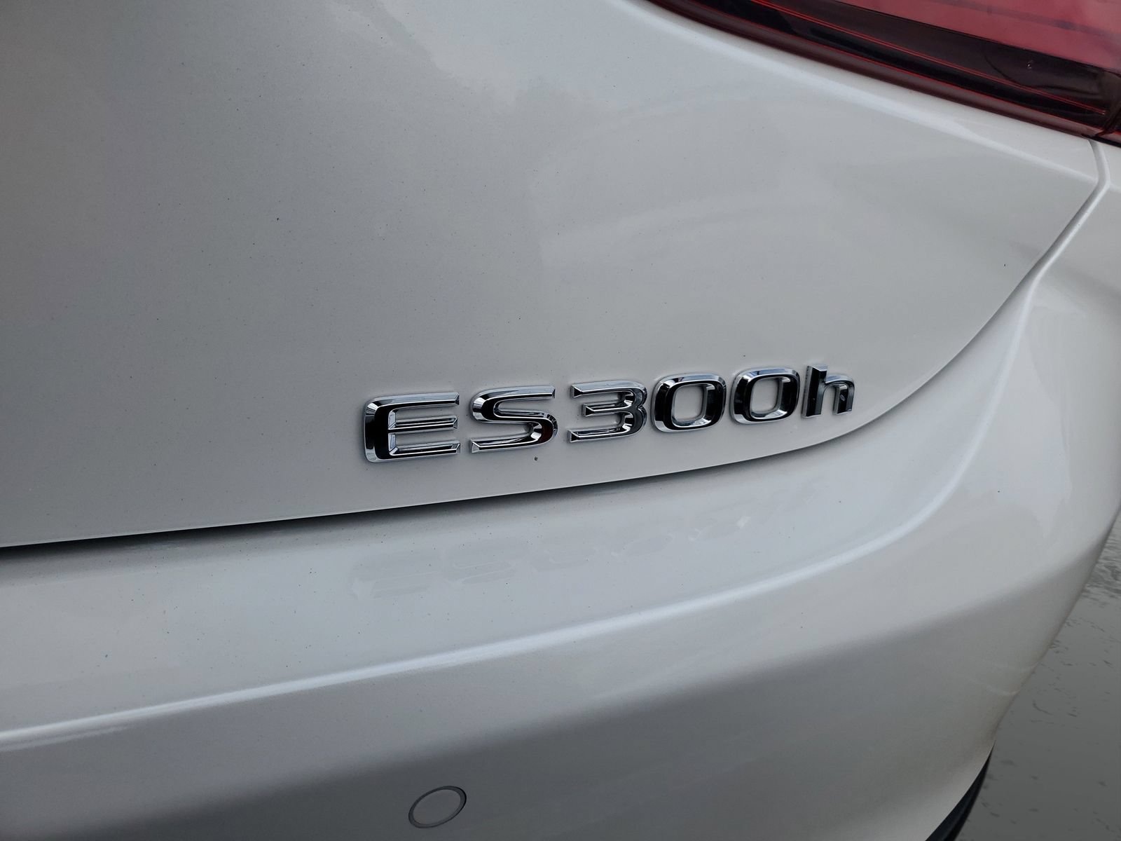 Used 2025 Lexus ES 300h w/ Premium Package FWD image 7