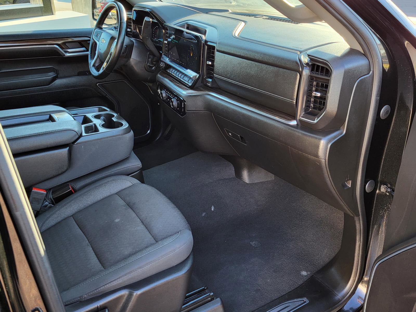 Used 2023 Chevrolet Silverado 1500 LT w/ Protection Package image 9