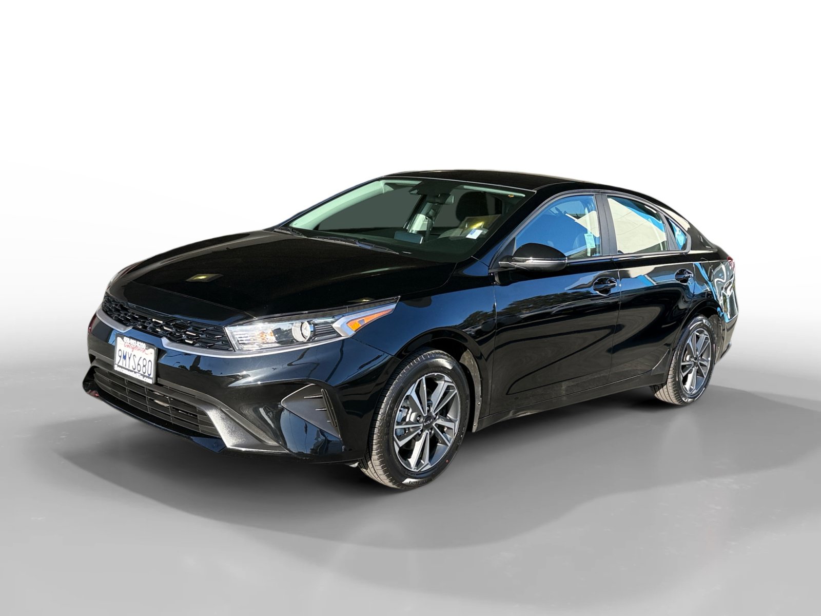 Used 2024 Kia Forte LXS w/ LXS Technology Package FWD image 1