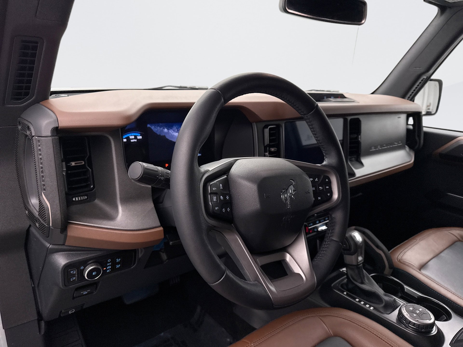 Used 2024 Ford Bronco Outer Banks image 10