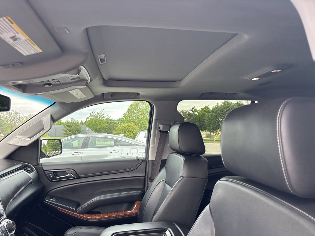 Used 2020 Chevrolet Tahoe Premier w/ RST Edition AWD/4WD image 11