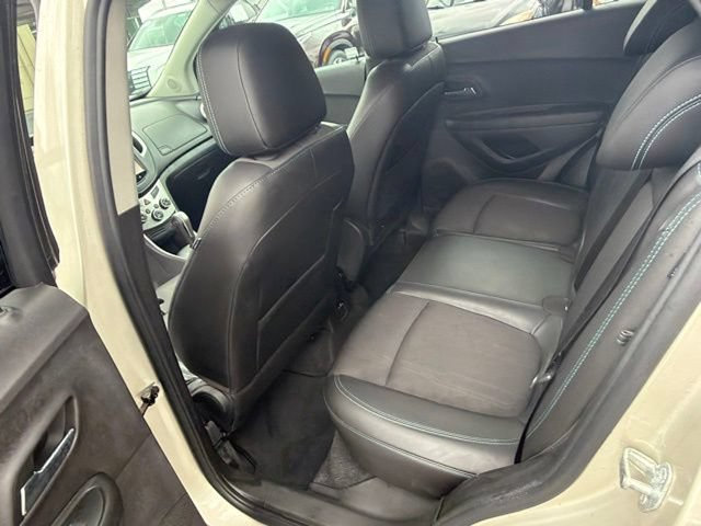 Used 2016 Chevrolet Trax LT w/ LT Convenience Package AWD/4WD image 15
