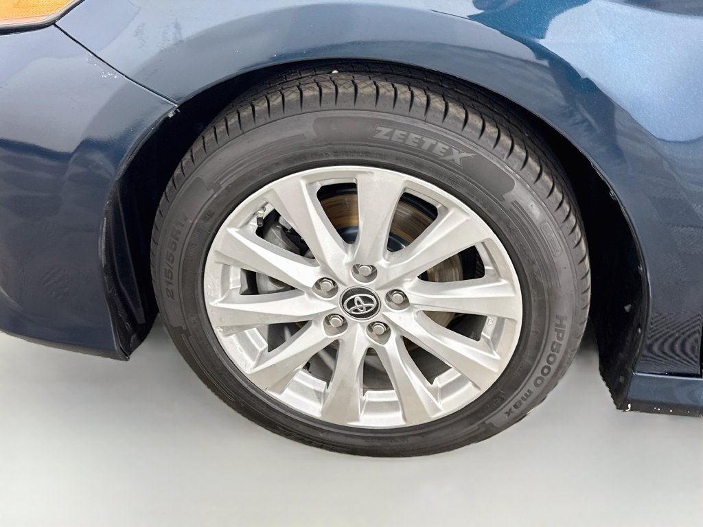 Used 2019 Toyota Camry LE FWD image 36