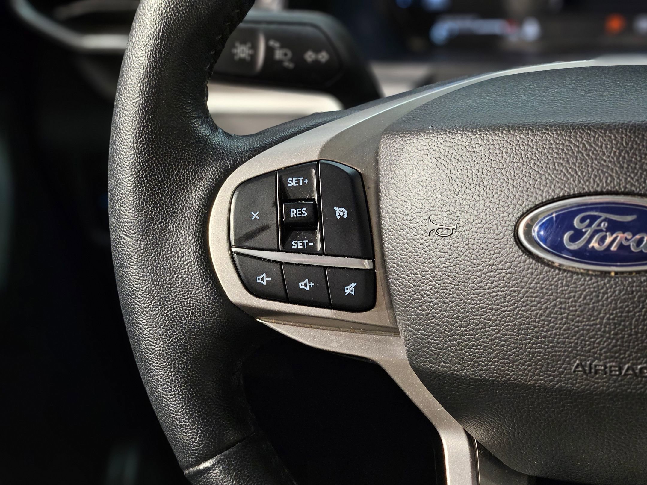 Used 2023 Ford Explorer XLT w/ Equipment Group 202A image 27