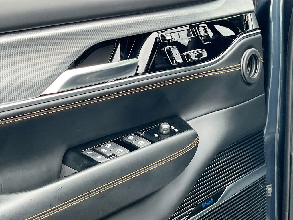 Certified 2023 Jeep Grand Wagoneer L Series III w/ Rear Seat Video Group 1 image 18