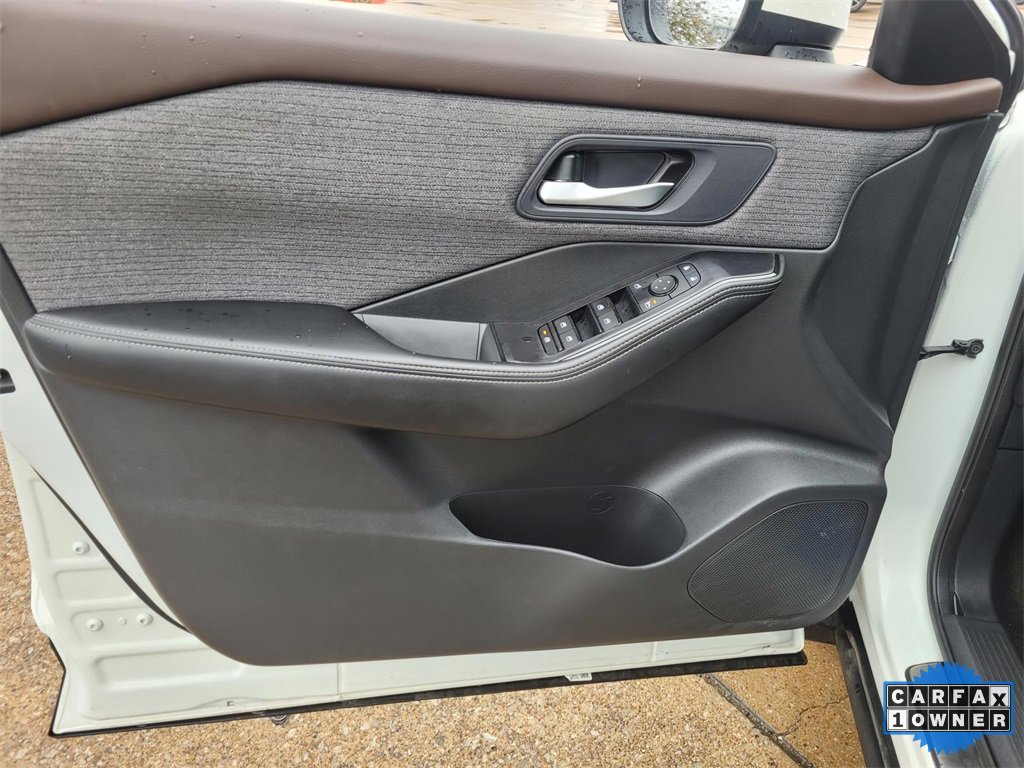 Used 2023 Nissan Rogue SV image 19