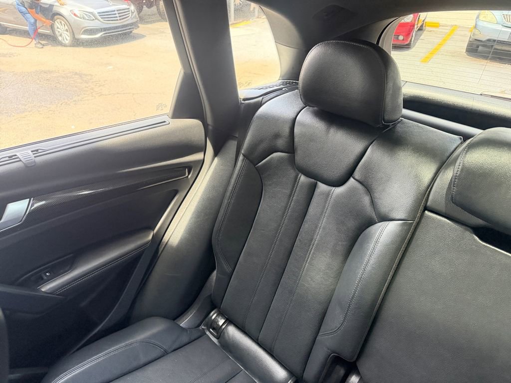 Used 2019 Audi SQ5 Premium Plus w/ Premium Plus Package AWD/4WD image 40